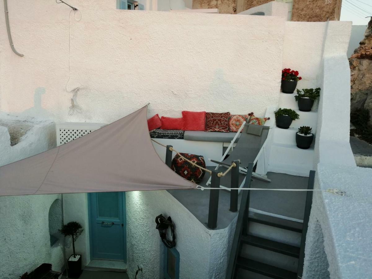 Santorinian Lava House Villa Pyrgos Kallistis Exterior foto