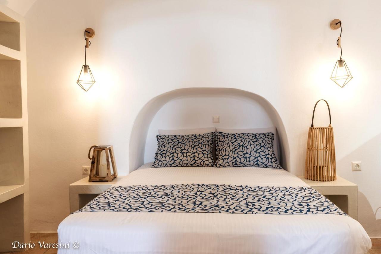 Santorinian Lava House Villa Pyrgos Kallistis Exterior foto