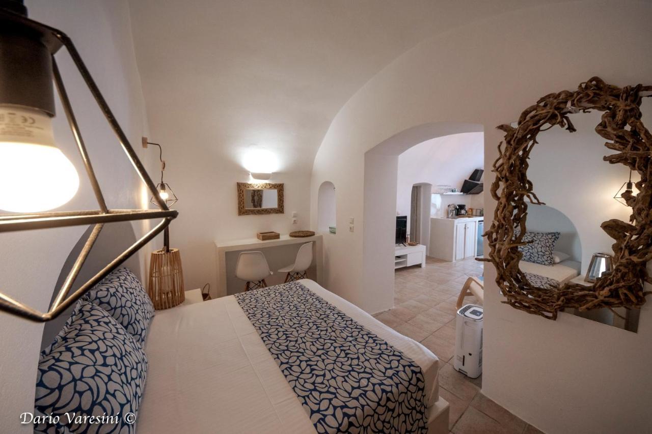 Santorinian Lava House Villa Pyrgos Kallistis Exterior foto