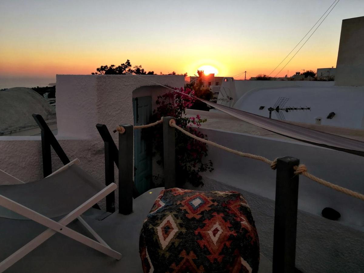 Santorinian Lava House Villa Pyrgos Kallistis Exterior foto